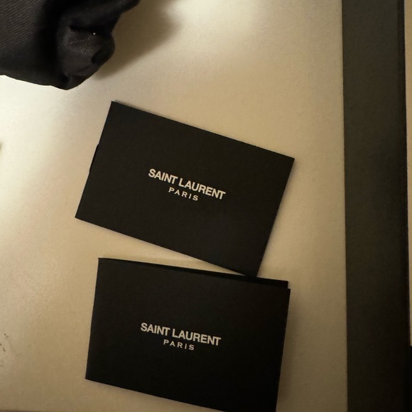 SAINT LAURENT
Cassandre matelassé textured-leather shoulder - Picture 11 of 14